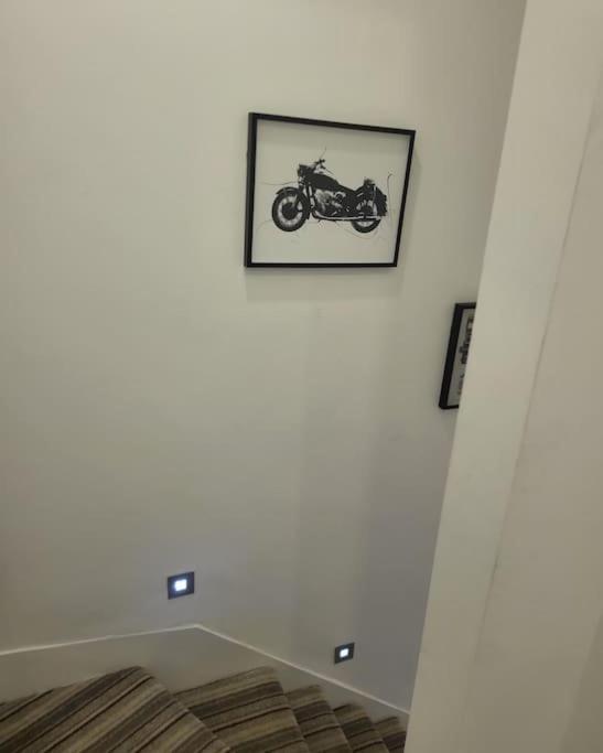 2 Bedrooms 2baths 3toilets Near Excel City Airport O2 Sleeps Up To 5 Appartamento *