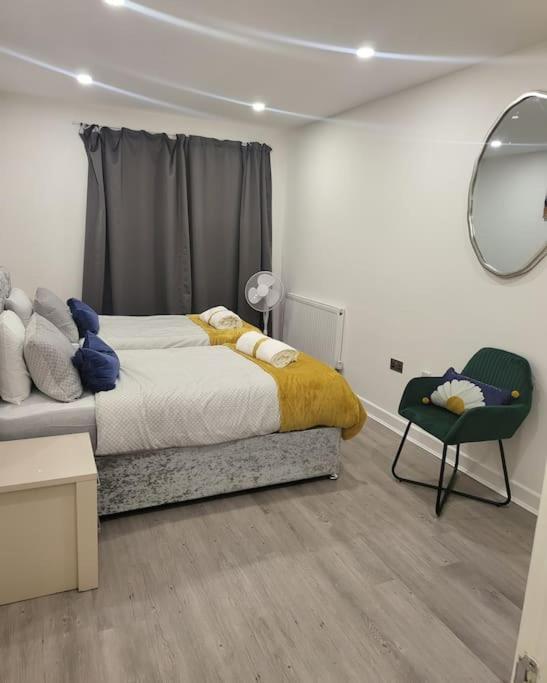 Appartamento 2 Bedrooms 2baths 3toilets Near Excel City Airport O2 Sleeps Up To 5 Londra