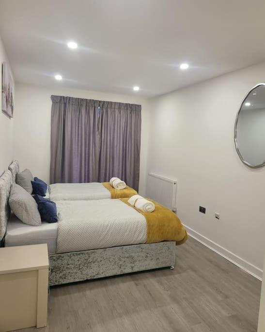 Appartamento 2 Bedrooms 2baths 3toilets Near Excel City Airport O2 Sleeps Up To 5 Londra