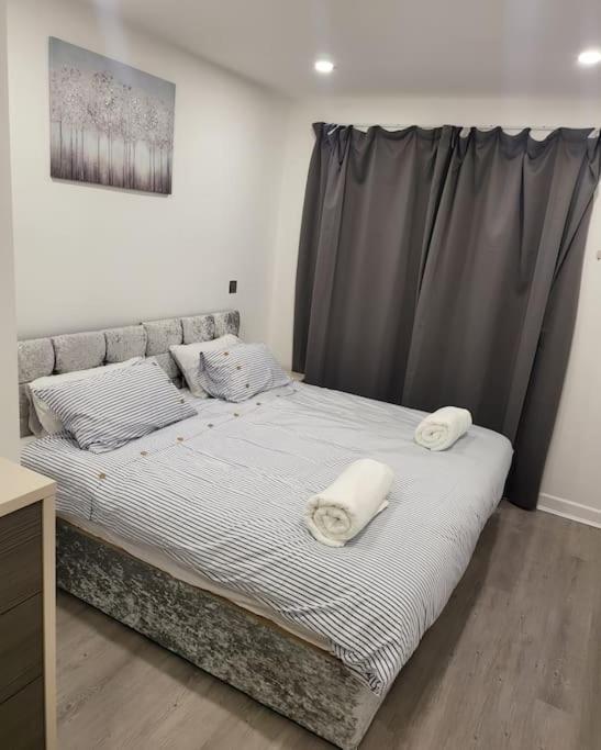 Appartamento 2 Bedrooms 2baths 3toilets Near Excel City Airport O2 Sleeps Up To 5 Londra