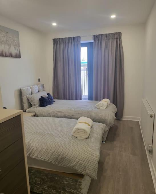 Appartamento 2 Bedrooms 2baths 3toilets Near Excel City Airport O2 Sleeps Up To 5 *