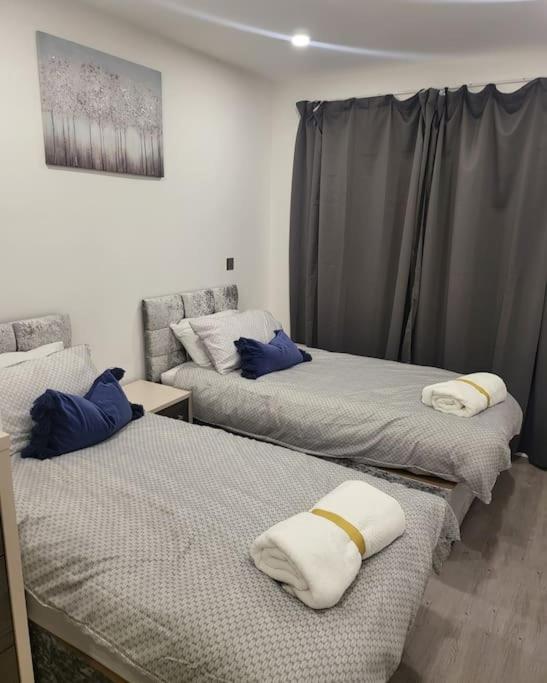 Appartamento 2 Bedrooms 2baths 3toilets Near Excel City Airport O2 Sleeps Up To 5 *